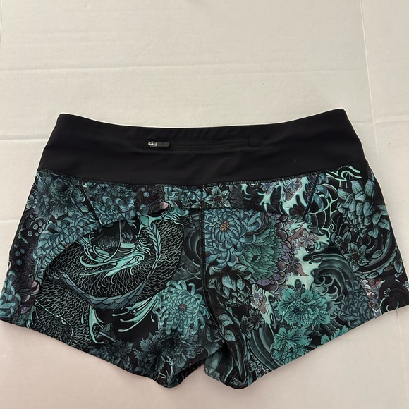 lululemon athletica Pants - lululemon athletica Black and Teal Patterned Women's Athletic Shorts size 6